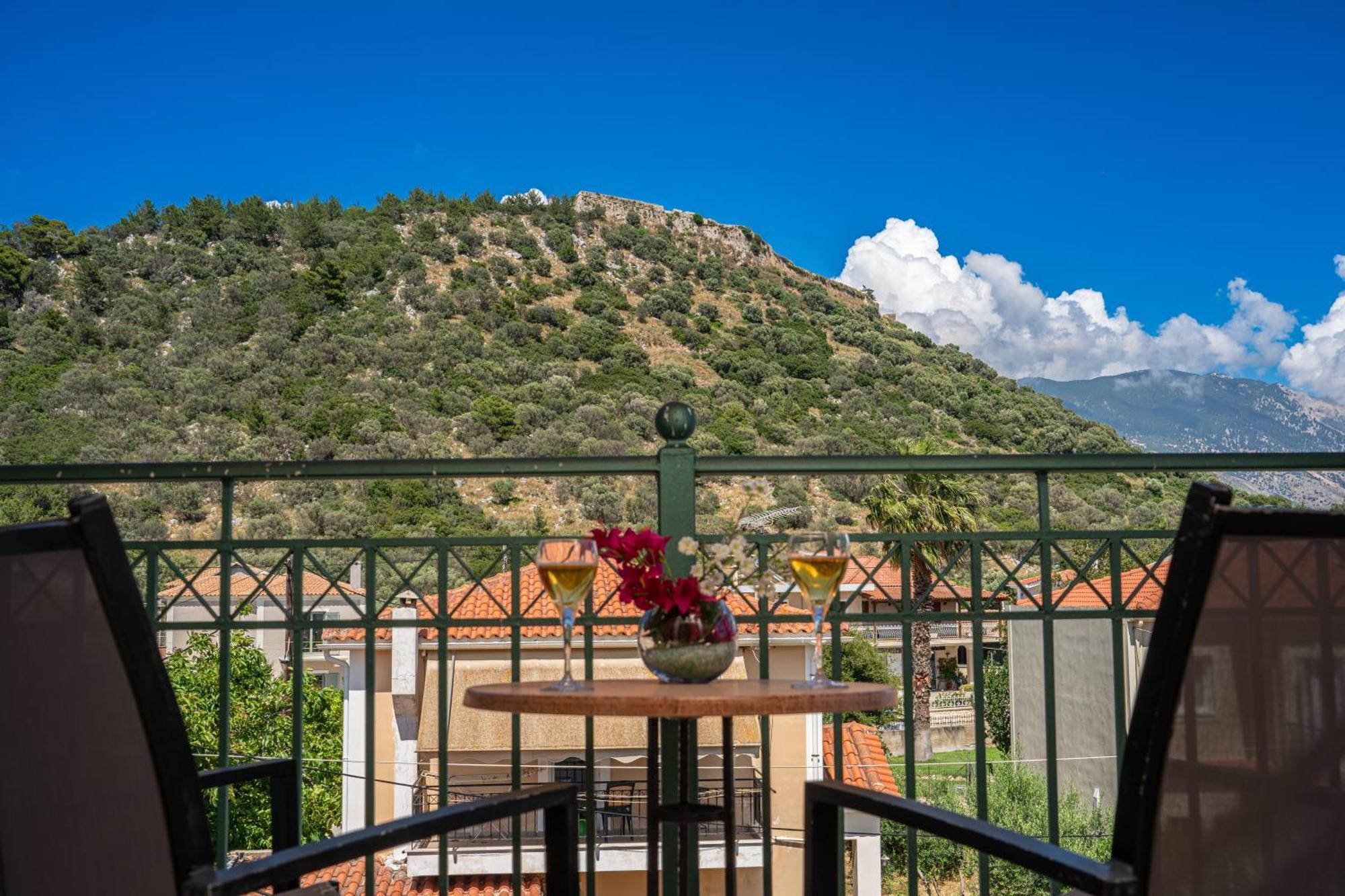 Апартаменты Dimitra'S House Аргостолион Экстерьер фото