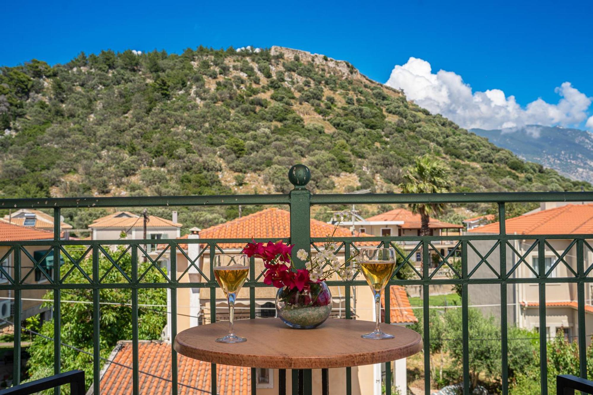 Апартаменты Dimitra'S House Аргостолион Экстерьер фото